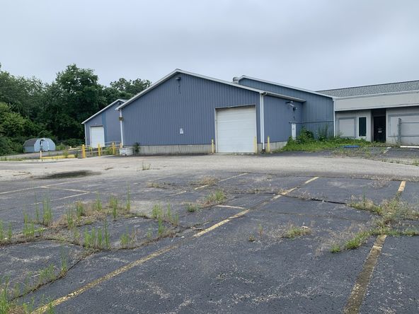 1610 Clara St, Jackson, MI 49203